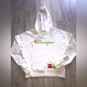 Champion ,white hoodie medium